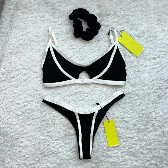 NWT OneOne Swimwear Bikini SET Black White Cape Mika Misha Cheeky Medium Small - Picture 6 of 8